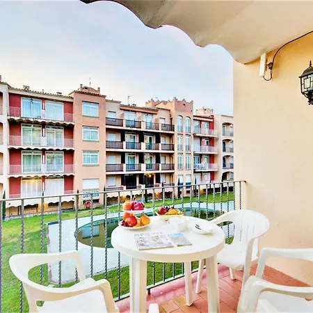 Cosy Near Empuriabrava